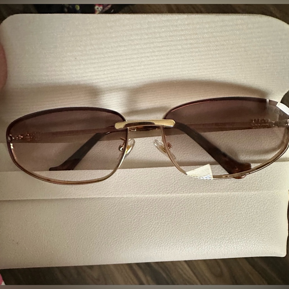 Stylish desing Sunglasses for Women